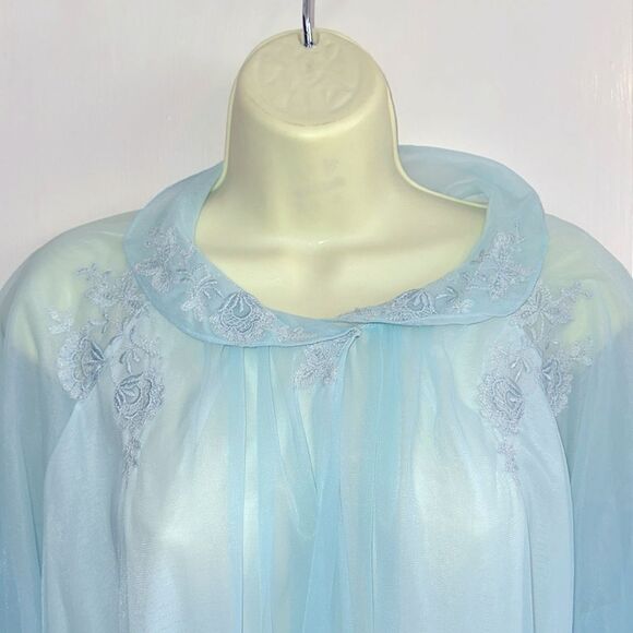 Vtg  60s Artemis Light Blue 2 layer semi sheer robe/ embroidery & puff sleeves - Picture 3 of 10